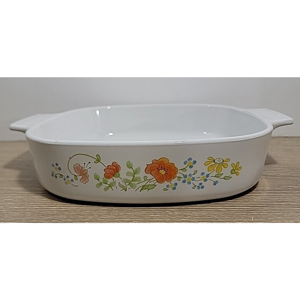 Vintage Corning Ware A-8-B Wildflower Casserole Dish 1.4 Liter‎